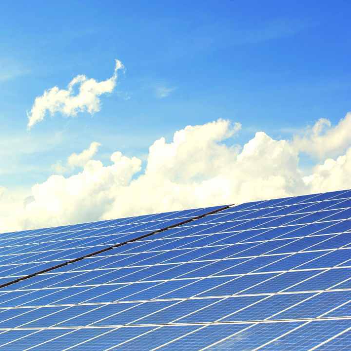 Lee más sobre el artículo Paneles solares flotantes